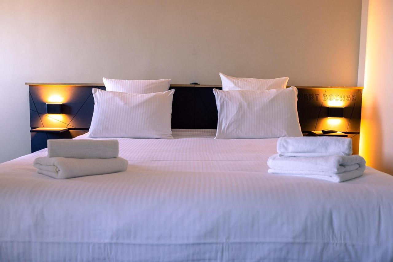 Logis Hotel & Restaurant Le Vert Bocage Franqueville-Saint-Pierre المظهر الخارجي الصورة
