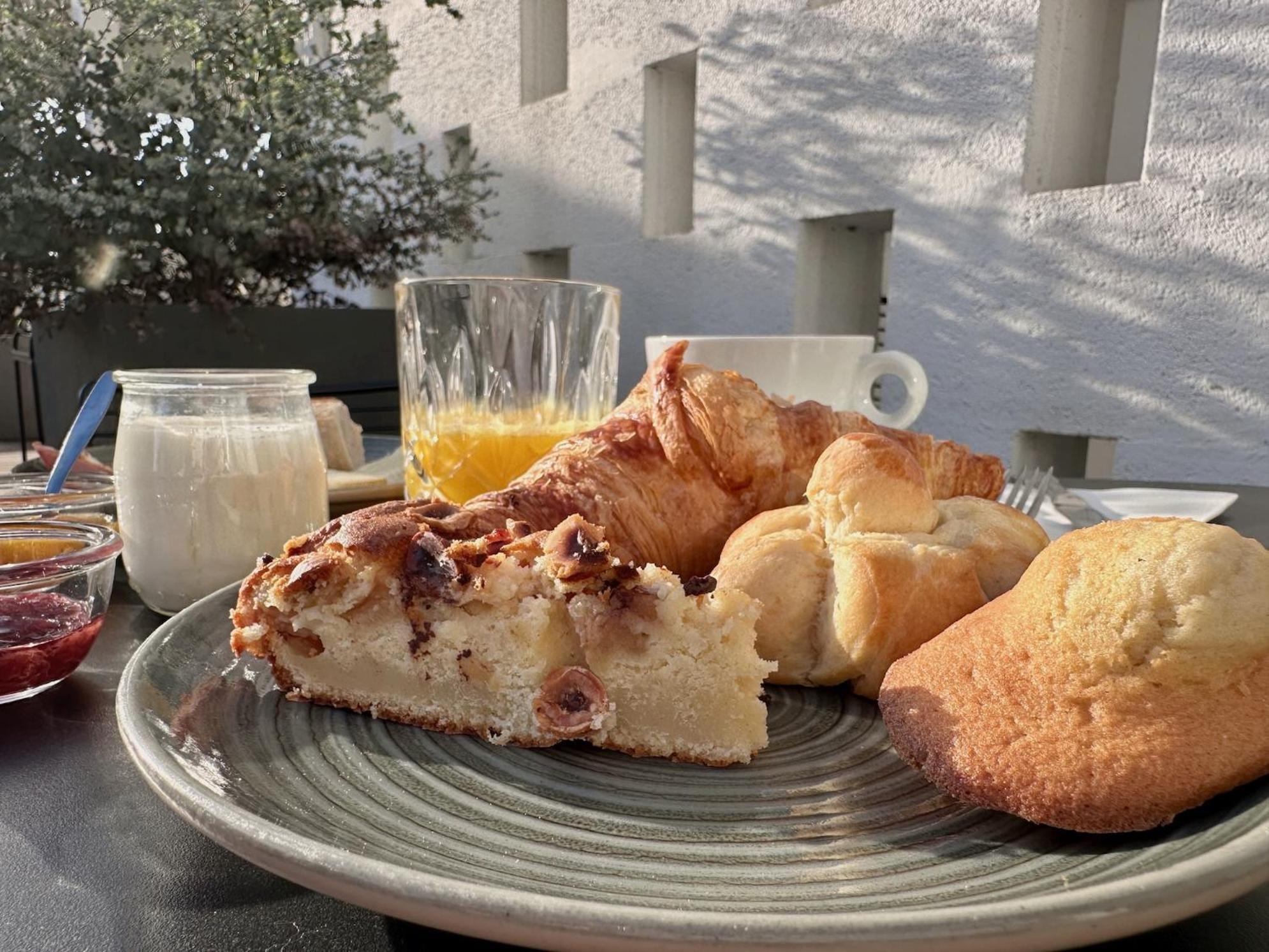 Logis Hotel & Restaurant Le Vert Bocage Franqueville-Saint-Pierre المظهر الخارجي الصورة